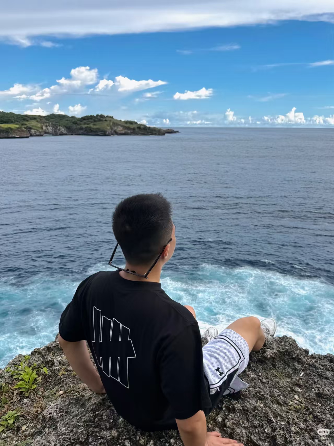 W��